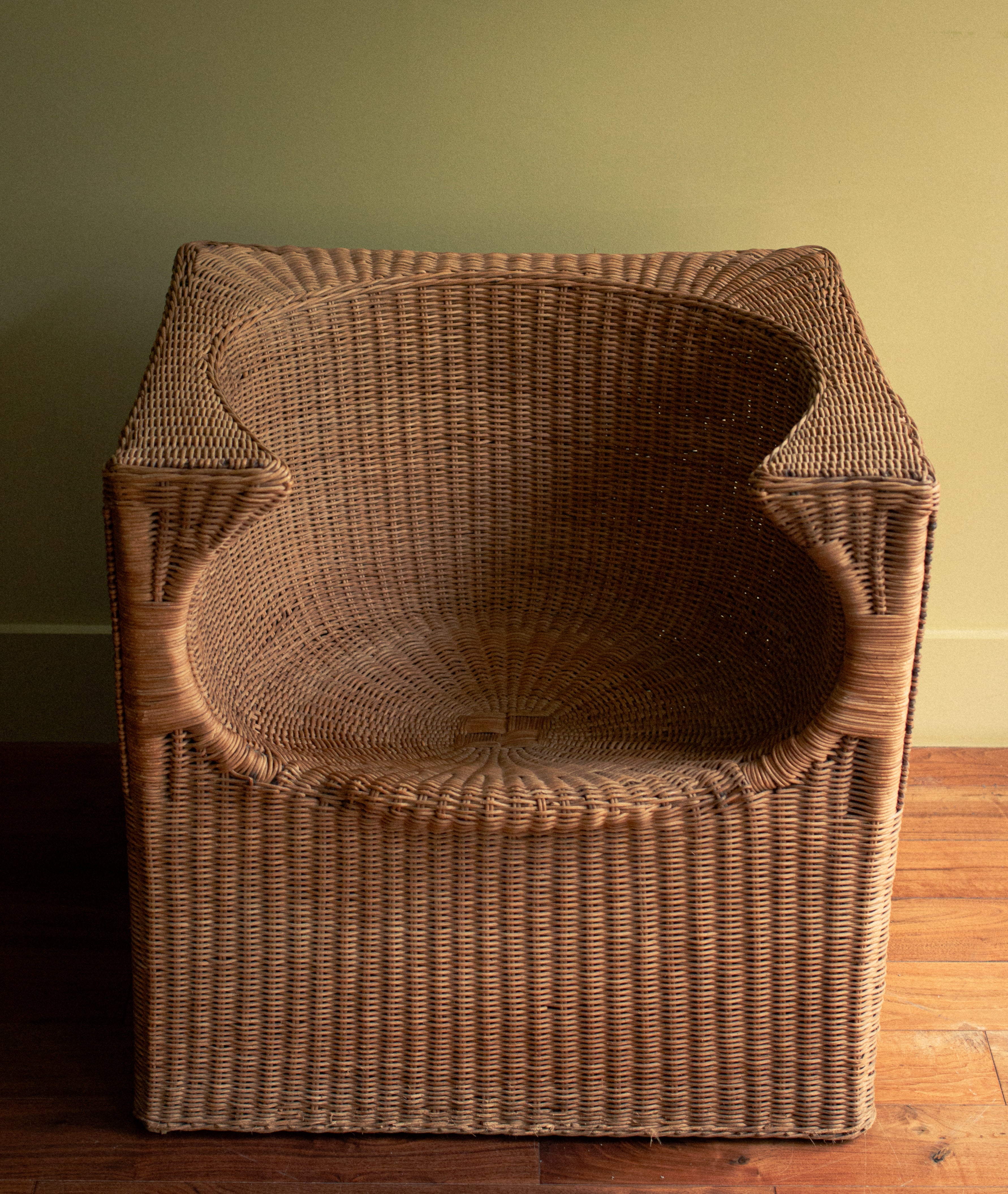 Unique piece wicker arm chair 1940