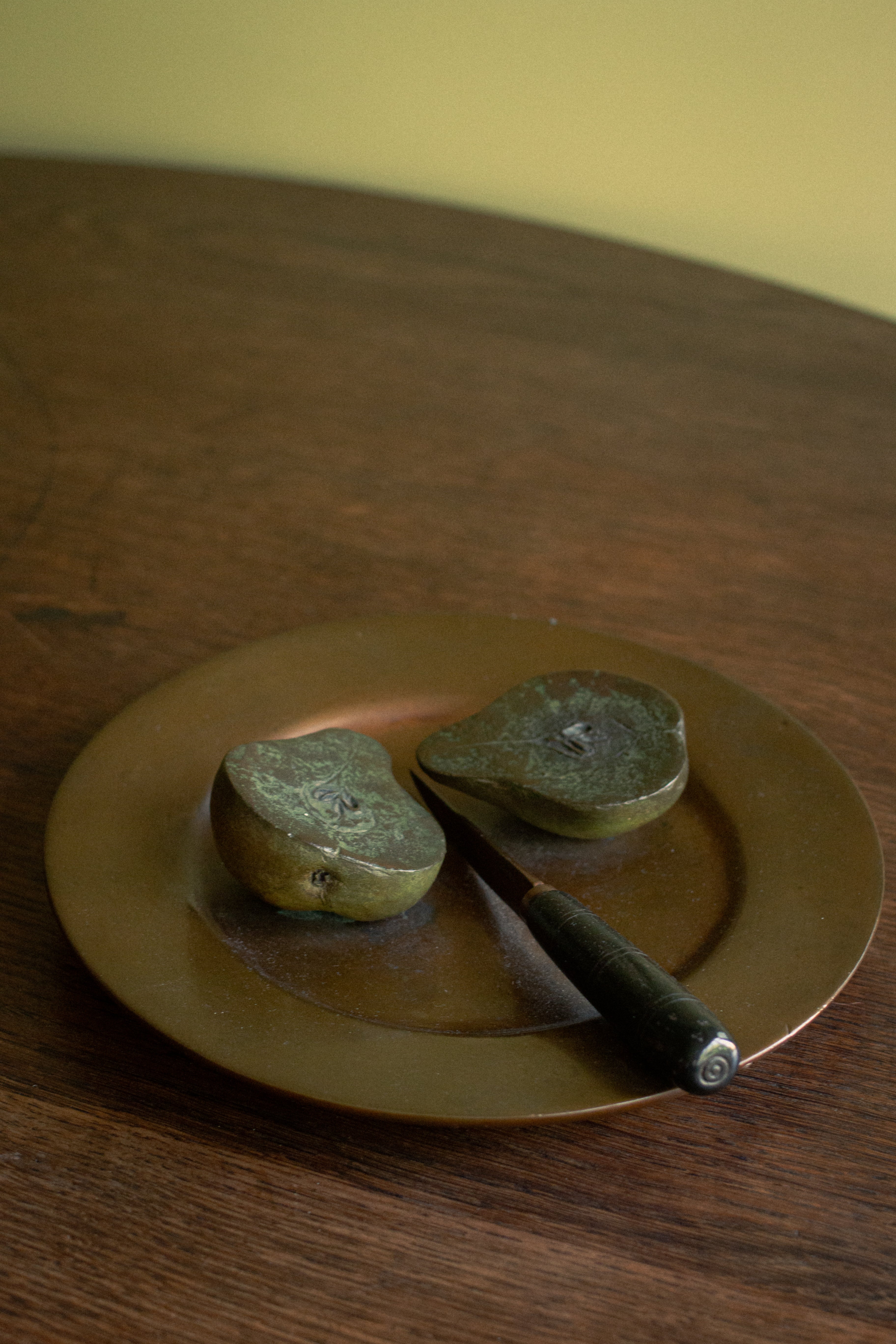 Amazing sculpture plate, anonymous, 1980