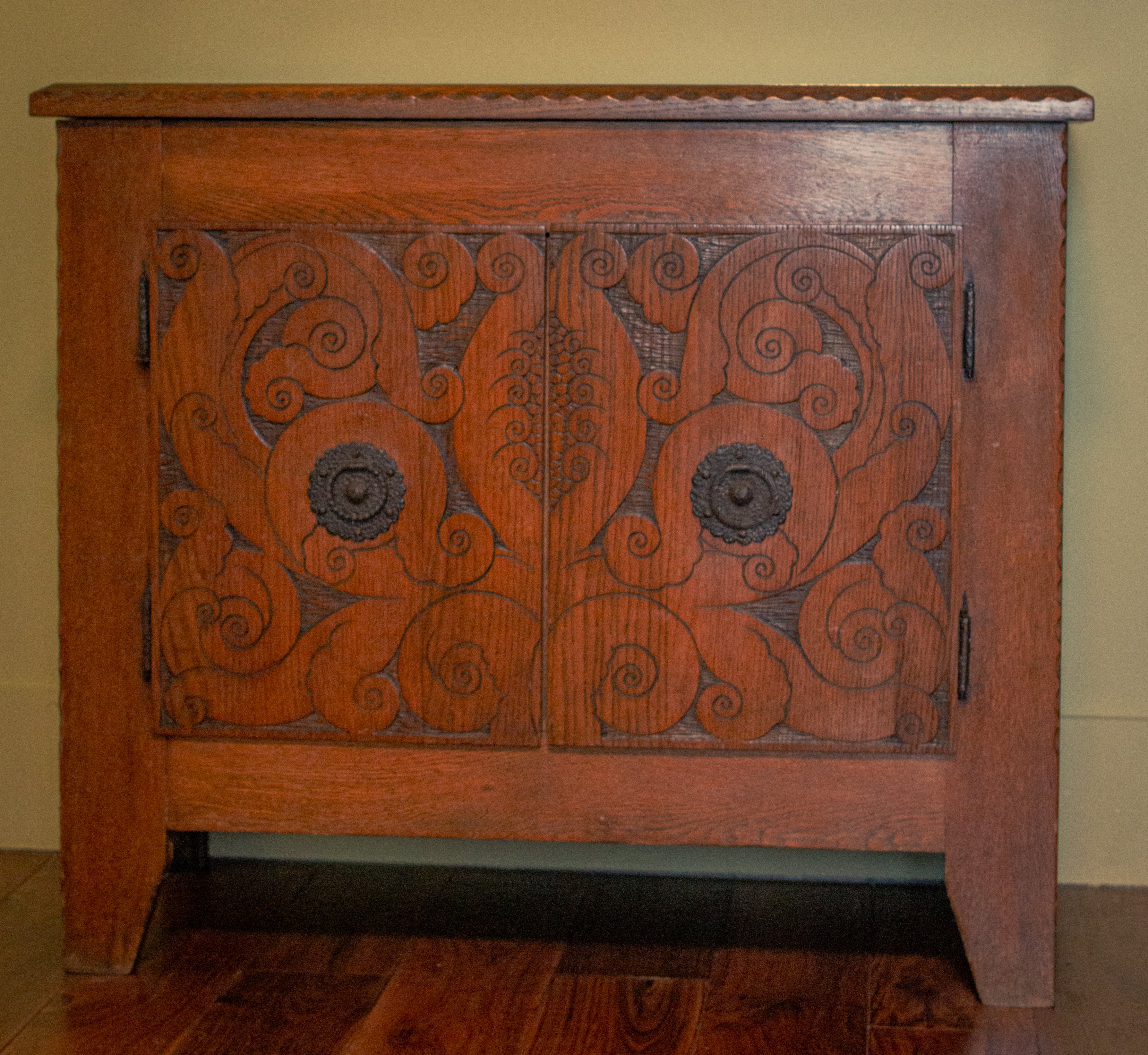 Unique Chest by Gino Maggioni, sculpted, engraved and with bronze handles, Italy, 1920 - SOLD